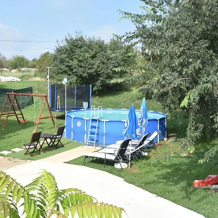 Premium In Barban With Private Pool شقة